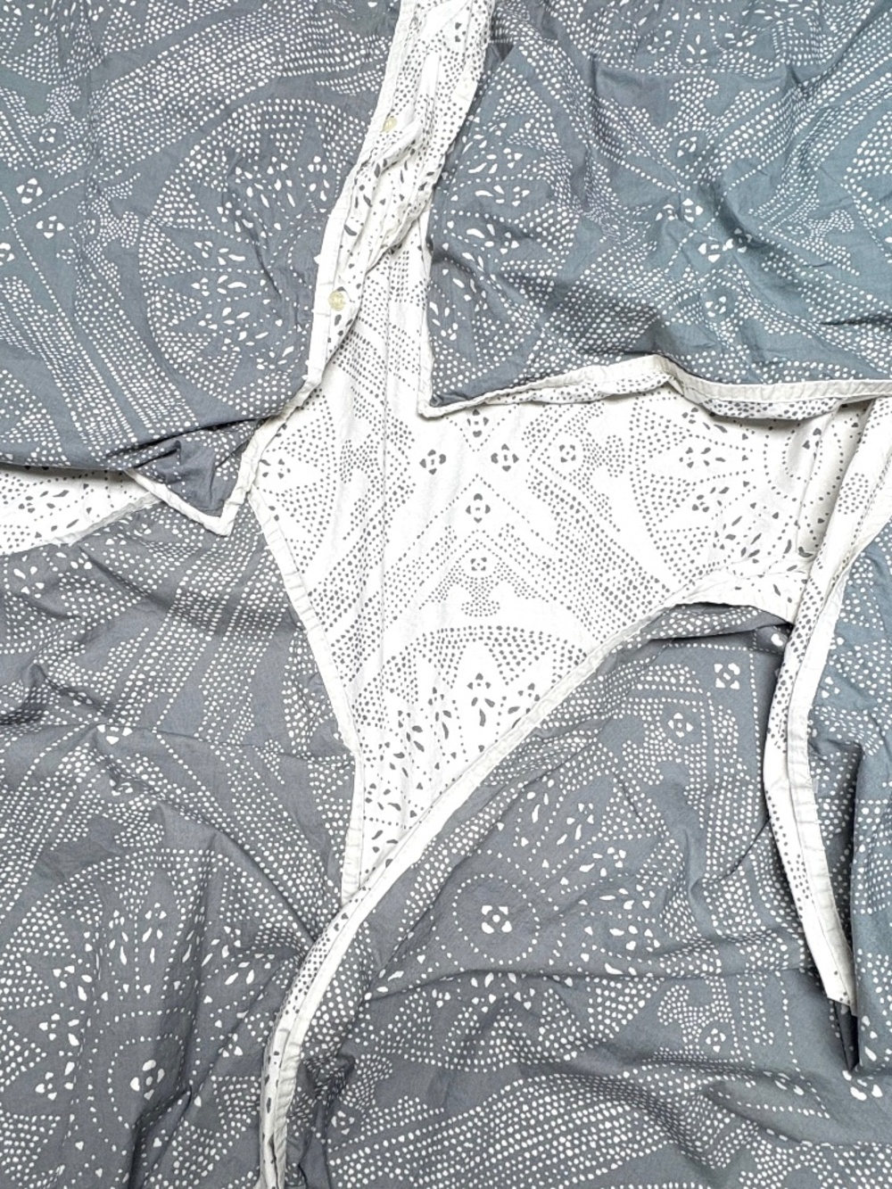 duvet Ralph Lauren Luke Medallion gray white queen button close all cotton